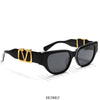Load image into Gallery viewer, Valentino Logo-Plaque Sunglasses